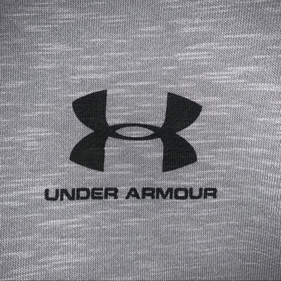 UNDER ARMOUR Muscle Tee with Hoodie - Picture 2 of 4